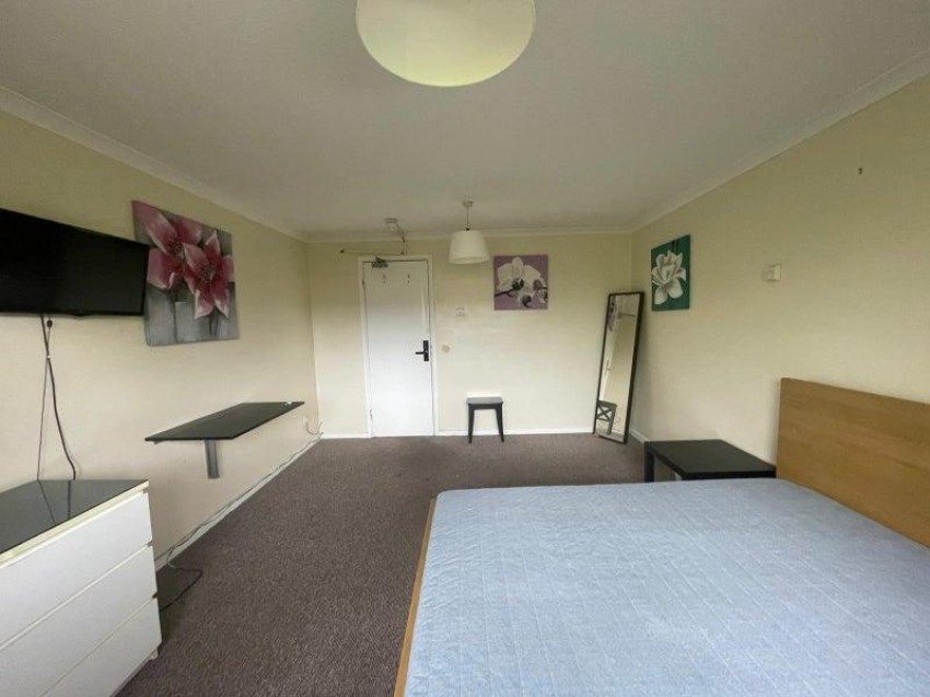 Images for North Twelfth Street, Milton Keynes
